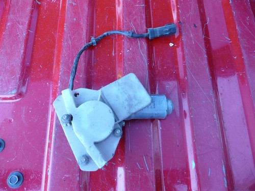 96-06 Sebring Convertible quarter motor drivers/left rear motor only - Picture 2 of 2