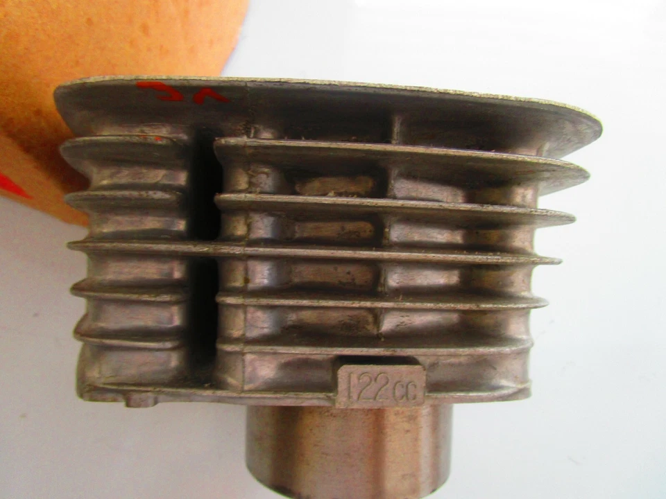 Nuevo de Lote Antiguo Honda 71-1975 CB125 CL125 XL125 OEM Culata Japón PN:12100-324-010 Foto 4 de 4