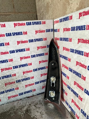 VOLVO V70 ESTATE 2006 UPPER PASSENGER SIDE TAIL LIGHT TAIL LAMP - Picture 4 of 5