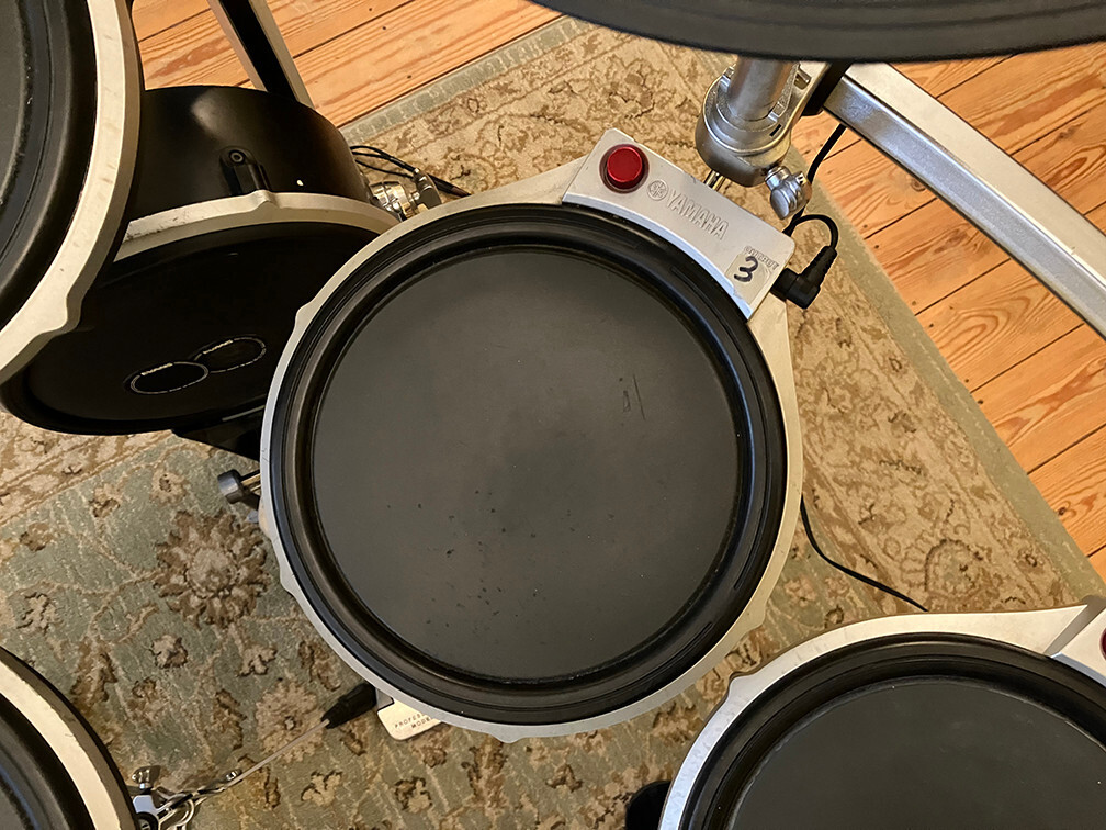 Yamaha DTXTREME III Electronic Drum Kit Special Set Hex Rack 4 Toms and