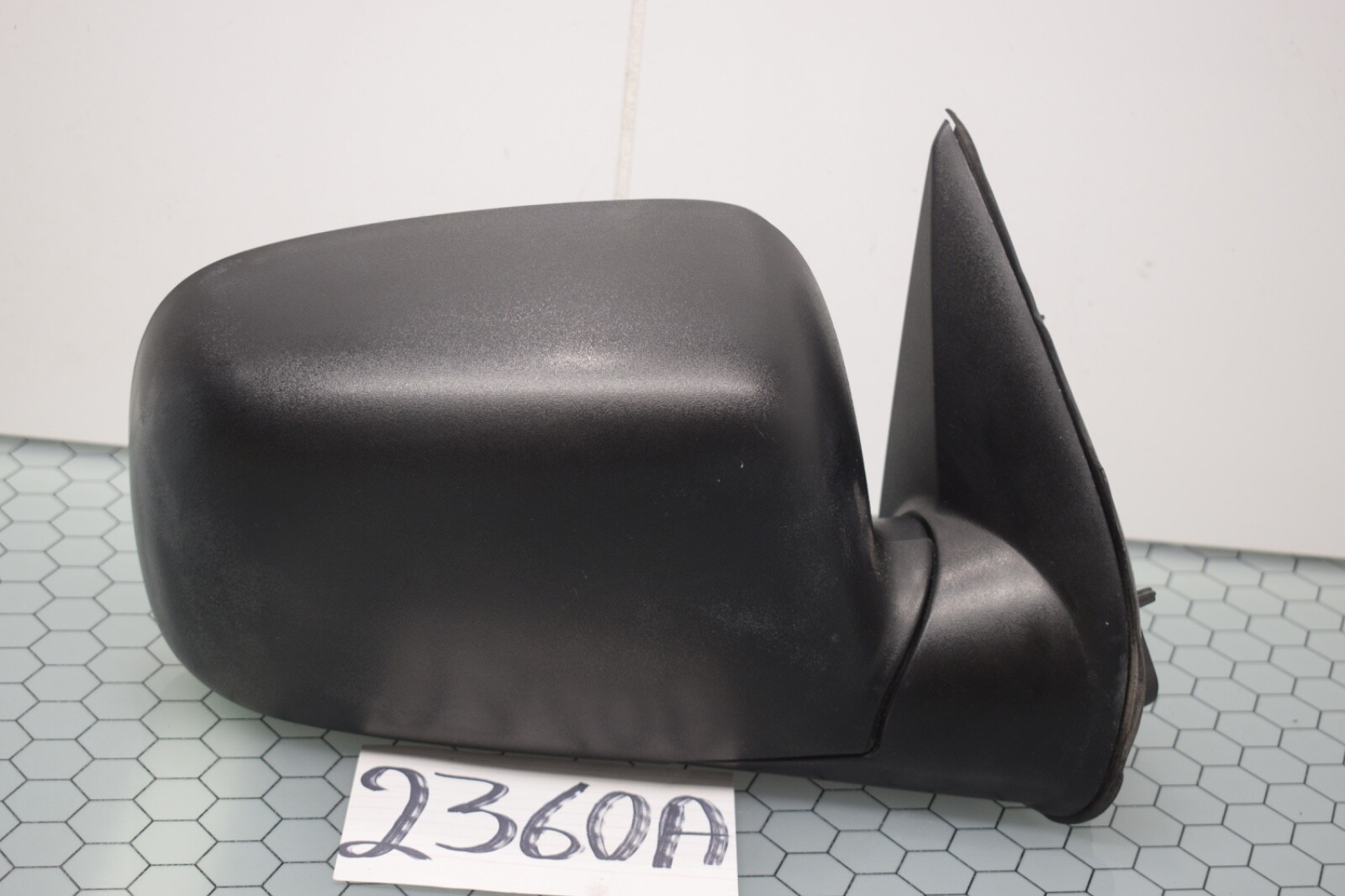 2004 - 2012 Chevrolet Colorado Passenger side Mirror Used Power #2360-A