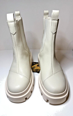 TOMS Women's Rowan Water Resistant Chelsea Boot Lug Sole Light Sand Cream Sz 9.5