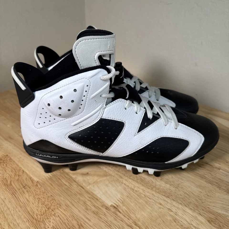 Chuteiras de futebol masculinas retrô Air Jordan 6 Oreo preto/branco tamanho 10.5 (645419-110) - Imagem 2 de 4