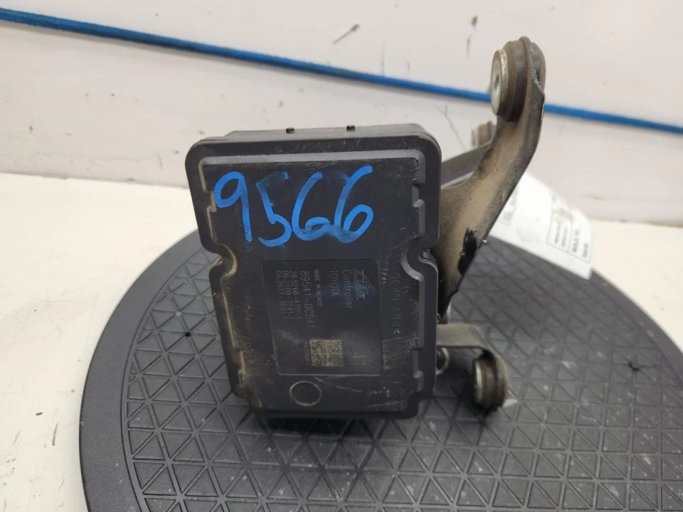 Conjunto de actuador y bomba de pieza de freno antibloqueo bomba ABS de 4 puertas para 16-17 TUNDR Foto 2 de 4