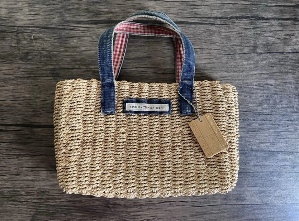Cartera Tommy Hilfiger vintage tejida de paja natural y denim Foto 2 de 4
