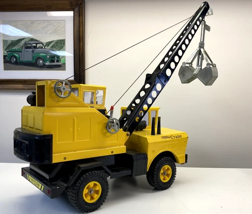 VINTAGE 1960's MIGHTY TONKA CRANE WITH CLAM SHELL BUCKET Carpet toy