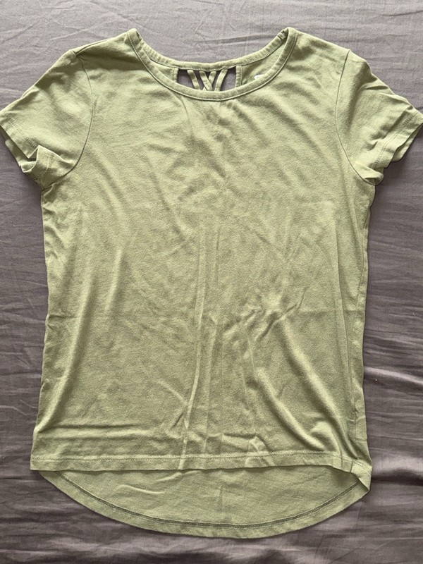 Old Navy Softest Tee Girls Size Large (10-12), Olive