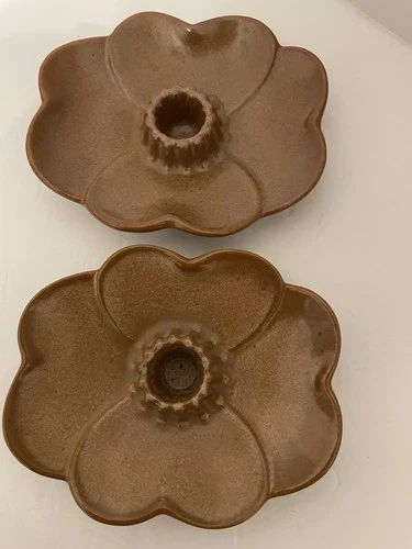 VINTAGE FRANKOMA #300 PAIR BROWN SATIN DOGWOOD BLOOSOM CANDLESTICK HOLDERS EUC