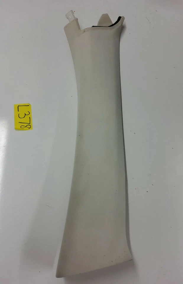 Cubierta de moldura de pilar delantero derecho convertible OEM 10-15 LEXUS IS350C IS350 62220-53010 Foto 3 de 4