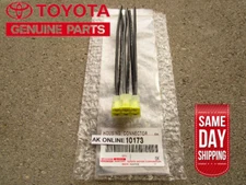 FITS: 01 - 04 TOYOTA TACOMA REAR TAIL LIGHT PIGTAIL CONNECTOR OEM BRAND NEW