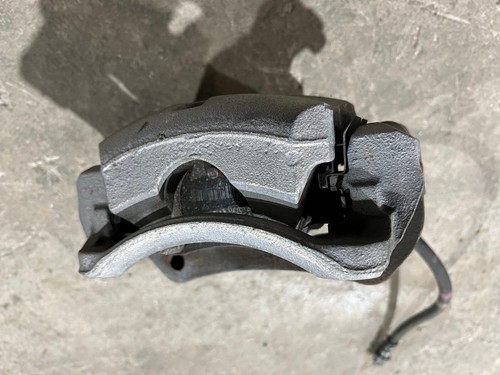 16-19 CHEVROLET VOLT BOLT EV RIGHT SIDE FRONT BRAKE CALIPER 23370274 OEM - Picture 7 of 11