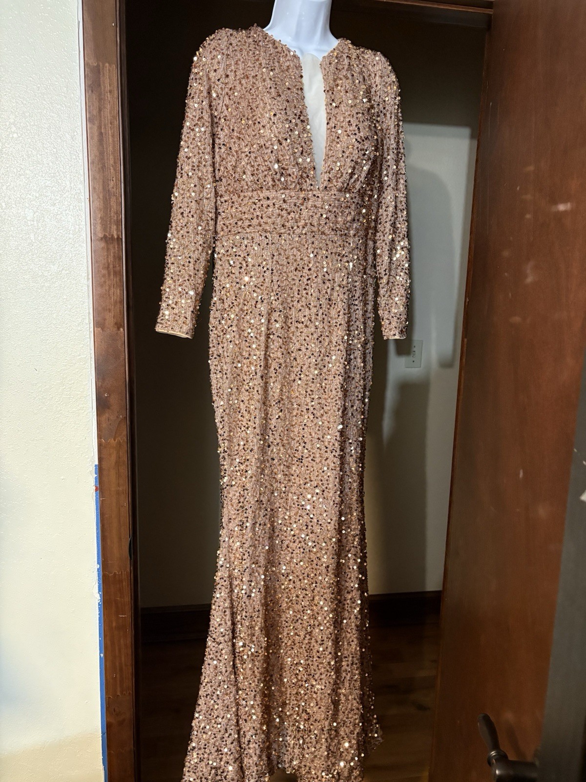 Giffniseti Rose Gold Sequin Maxi Dress V-Neck Long Sleeve XL Formal Gown New Tag