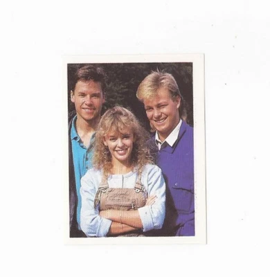 KYLIE MINOGUE & JASON DONOVAN ~NEIGHBOURS STICKER ~ THE SUN ~ EUROFLASH UK~N0.24 - Bild 1 von 2