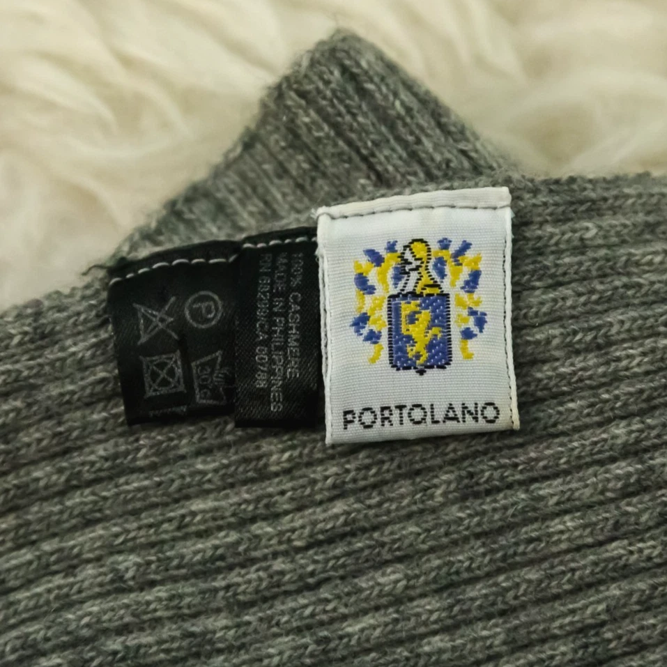 Bufanda de Invierno Portolano Gris Acanalada Tejido 100% Cachemira Ajustada Rectángulo Foto 4 de 4