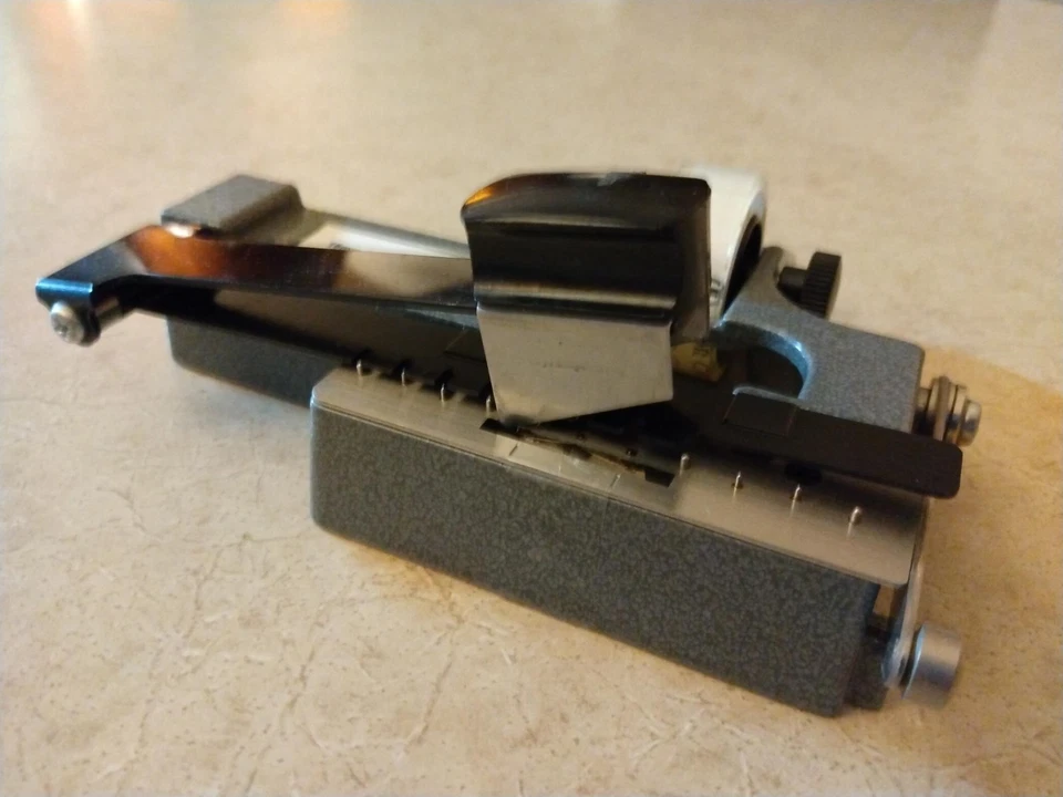 Empalmadora de película Amateur Catozzo 16MM + cinta de empalme, instrucciones, caja original Foto 3 de 4