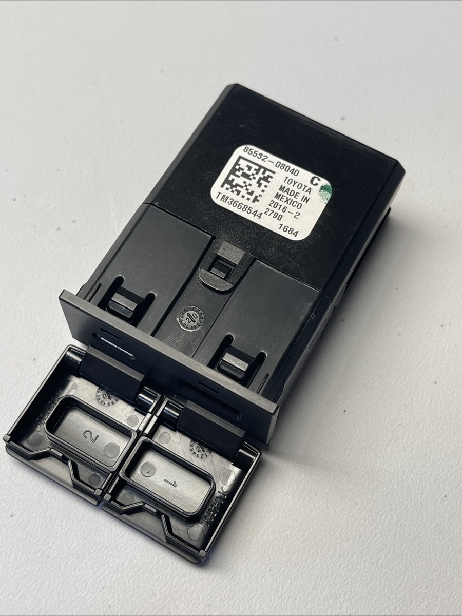 TOYOTA 85532-08040 SOCKET USB CHARGER | eBay