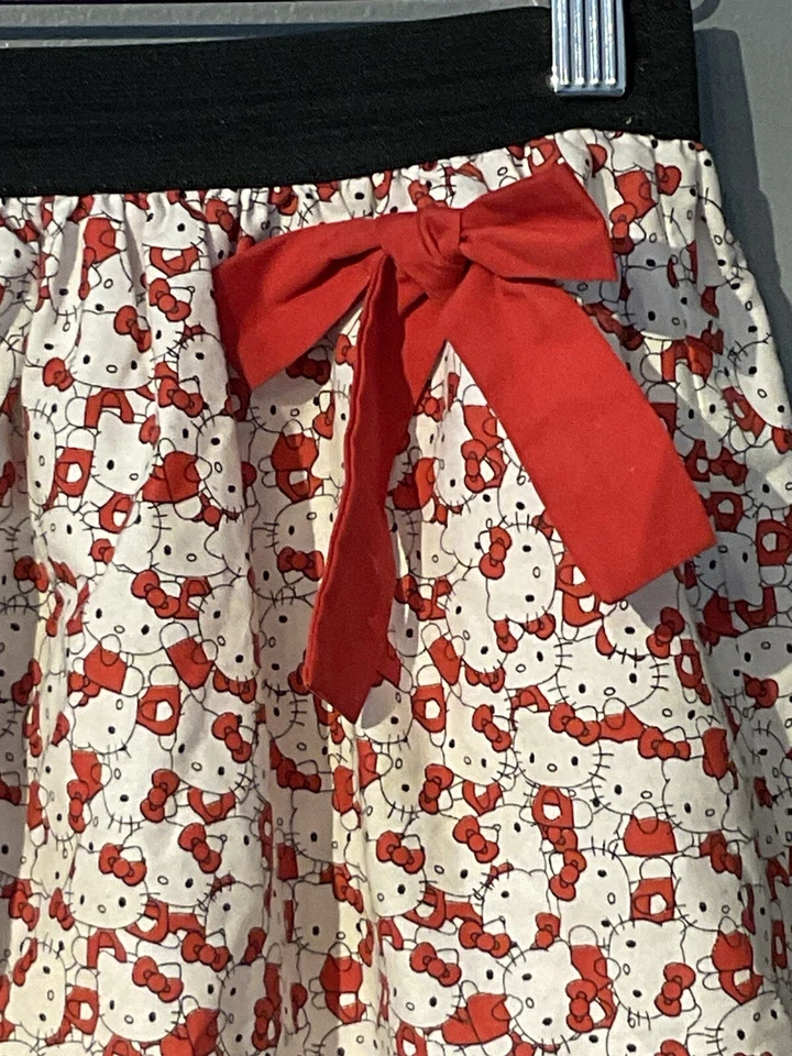 Falda Hello Kitty niñas talla 12 Foto 3 de 4