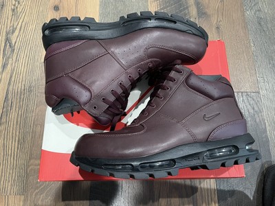 burgundy nike goadome
