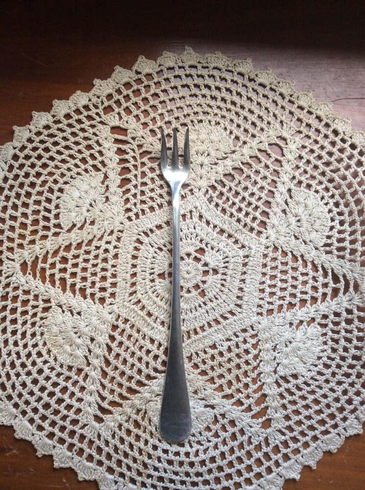 R. WALLACE, SILVERPLATE OLIVE OR SEAFOOD FORK