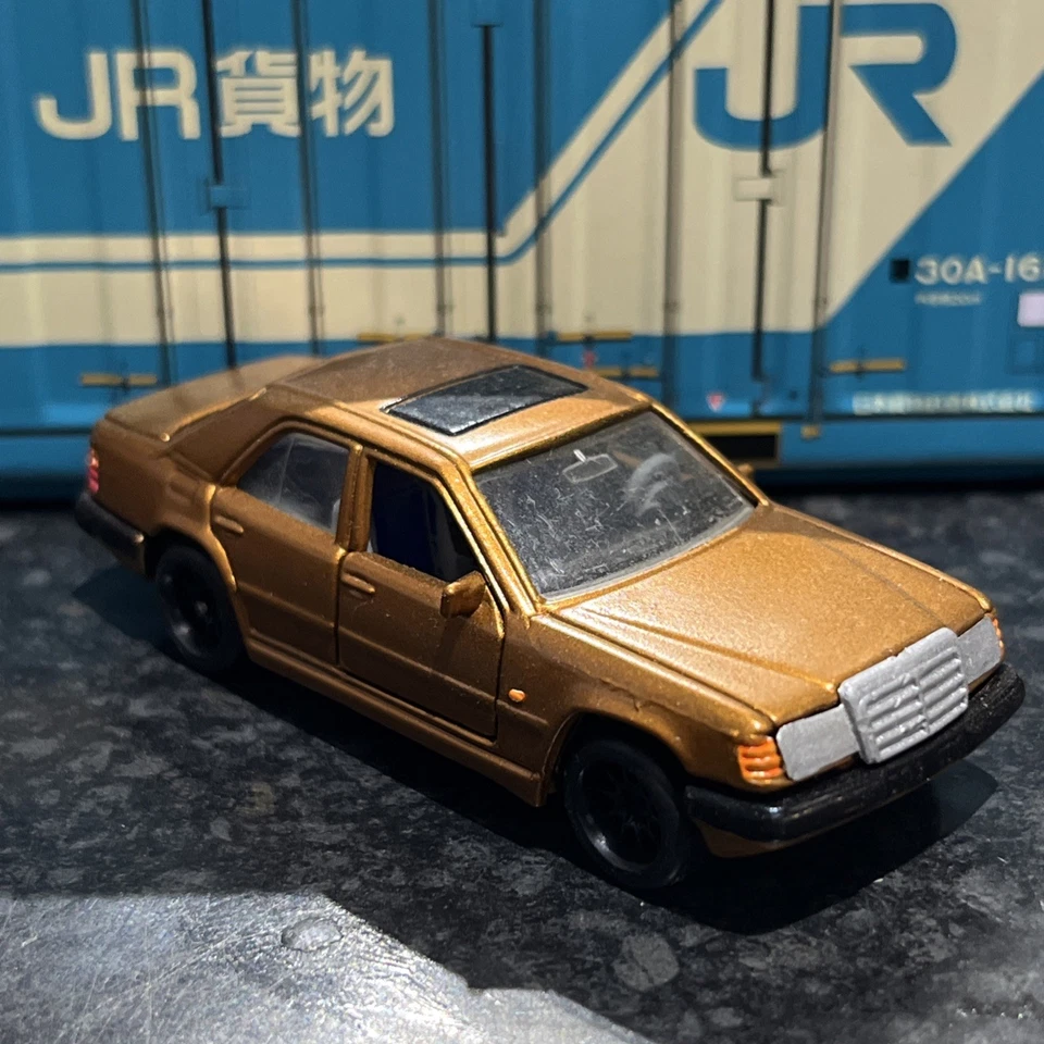 Matchbox Mercedes 300E Custom   Foto 4 de 4