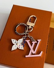 LOUIS VUITTON KEY CHAIN 100 AUTHENTIC CLASSIC LOGO COLLECTION WHITE PINK