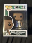 Funko Pop! #32 NBA Milwaukee Bucks - Giannis Antetokounmpo w/ Pop Protector