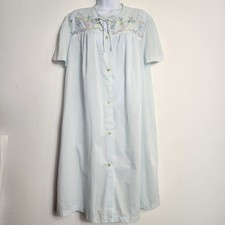Vintage Lorraine L Blue Embroidered Dress Robe Housecoat Grandmacore Cottagecore