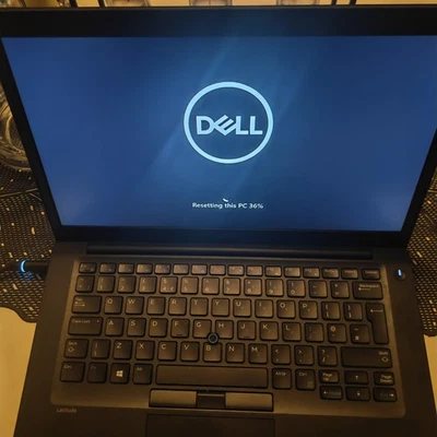 Dell Latitude E7270 14 inch (256GB, Intel Core i5 6th Gen., 16 GB Ram )