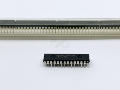 1X PIC16F873A-I/SP Microchip 8-bit MCU Flash 10-bit ADC UART SPI I2C PDIP-28