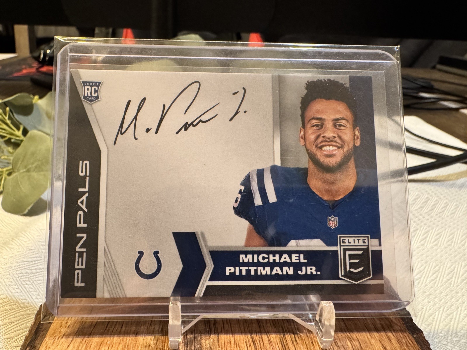 2020 Panini Donruss Elite Pen Pals On Card Auto Black Ink Michael Pittman Jr