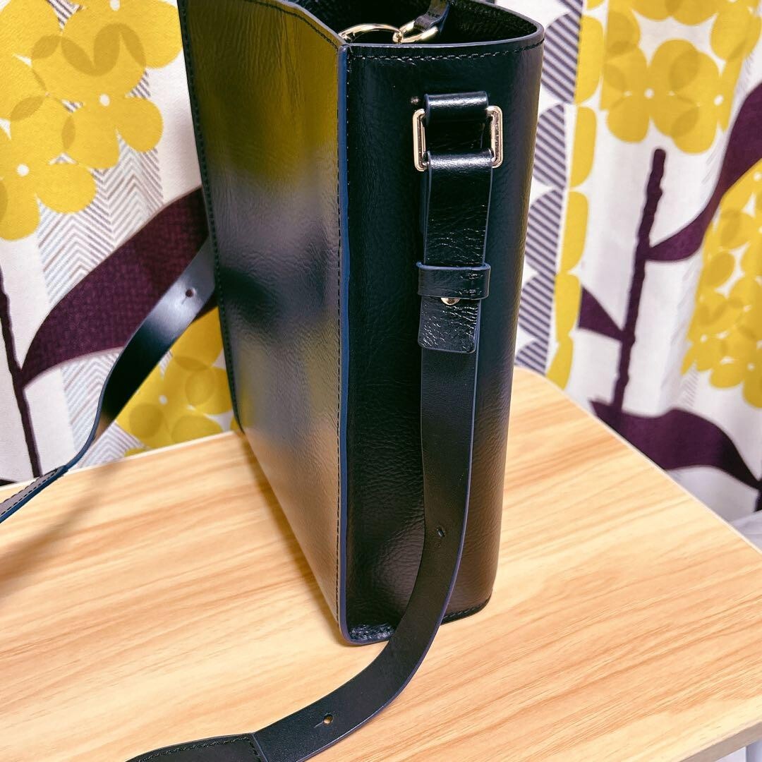 Uniqlo x Jil Sander Collaboration +J Leather shoulder bag 2021