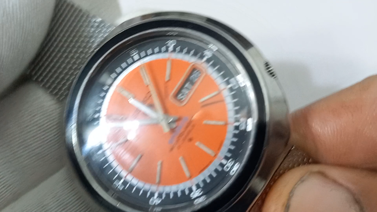 1970'S SEIKO 5 SPORTS 6119-6400 UFO DIVER'S WATER 70M RESIST