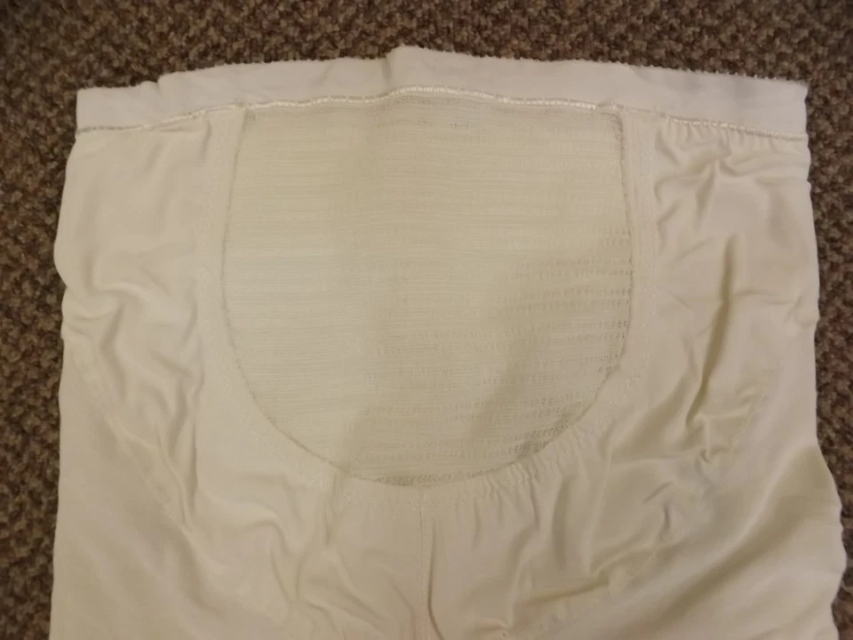 Rare Vtg 60s NEW Rubber Wear 2 Ways Open Bottom Garters Girdle Panties XL 31/32 - Image 2 of 4