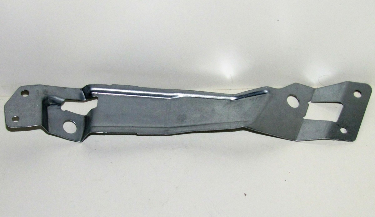 NEW GENUINE MERCEDES BENZ PULL HANDLE BRACKET OEM PART NO. A