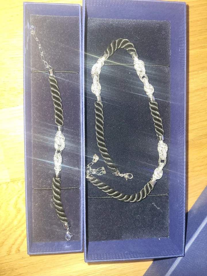 Swarowski Schmuckset: Kette Und Armband,  Neuwertig. 