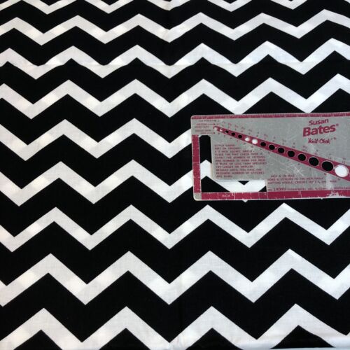2 Yards Black White Zig Zag Fabric 42" wide Cotton Chevron - Picture 3 of 5