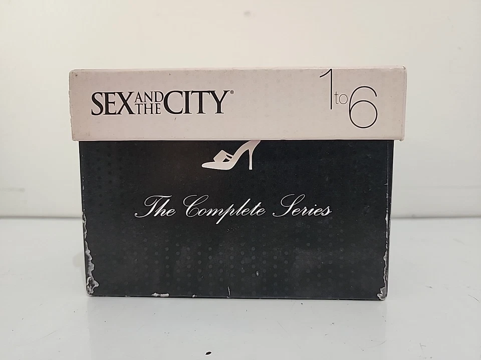 Sex And The City - The Complete Series - Box Set - Seasons 1-6 Region 4 PAL MA15 - Image 2 of 4
