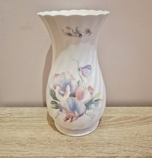Aynsley Fine Bone China Little Sweetheart vase
