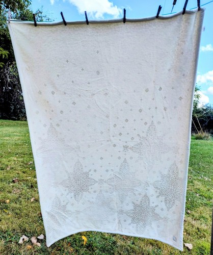 Better Homes & Gardens White Sherpa Blanket With Gold Snowflake Designs 68x48" - Picture 3 of 12