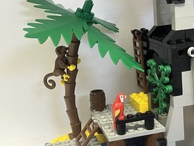 LEGO Pirates: Skull Island (6279)