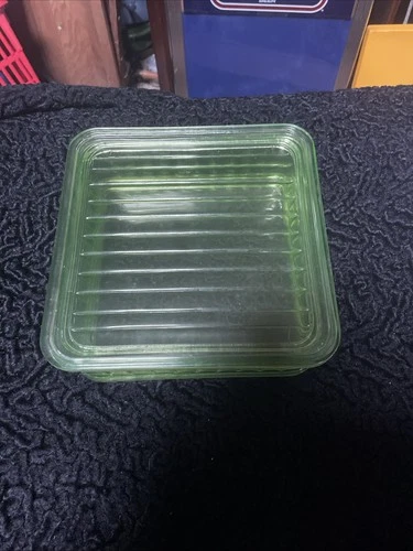 Anchor Hocking Uranium Glass Refrigerator Dish with Lid 1930s Vintage