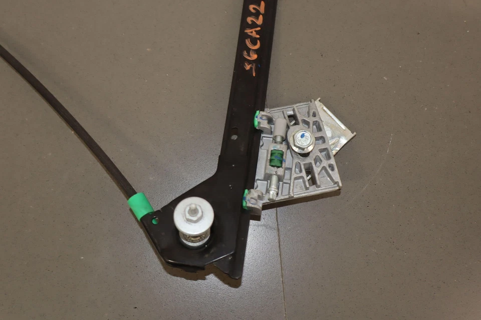 04-09 Cadillac XLR Puerta Pasajero Derecho Ventana Eléctrica Regulador Foto 2 de 4