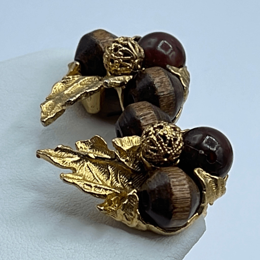 Vintage ART acorn bunch with oak leaves earring’s View 3