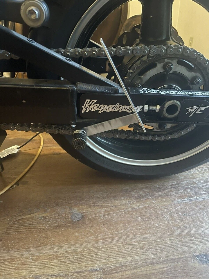 Боковой плоский кронштейн для перемещения номерного знака для Suzuki Hayabusa 1999-настоящее время - Изображение 4 из 4