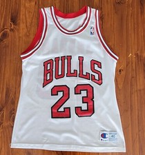 Vintage Michael Jordan Chicago Bulls Jersey Small Champion 90s NBA Basketball MJ
