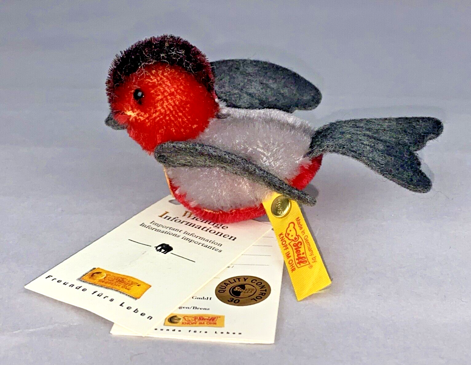 Steiff Ltd Edition Lari Gimpel 5cm Mohair Bullfinch EAN:033155