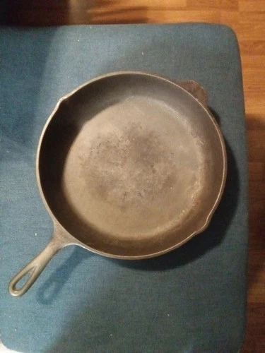 Vintage SK Cast Iron NO 12 12" Frying Pan