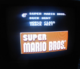 VTG 1985 Original Nintendo NES Bundle Lot Games Controllers Zapper Power Pad