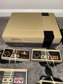 Pacchetto console Nintendo NES 4 controller Super Mario 3 Tom & Jerry testato