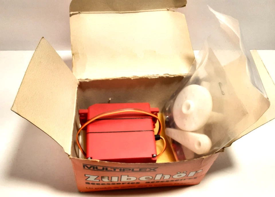 Servo Multiplex JUMBO mc V2 Nuevo Antiguo Stock 65177 Brazos y Tornillos Extra 1/4, 1/5 Foto 4 de 4